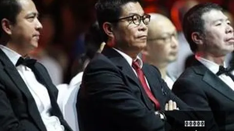 福登街头热辣瞬间网上买球：独家与家人同游趣事，烤土豆小吃成焦点